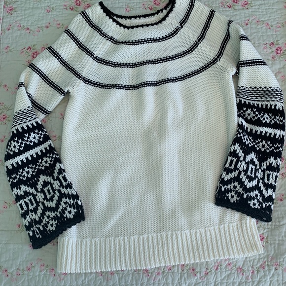 Bass Sweaters - 🦋5 for 25🦋 Womens Sweater